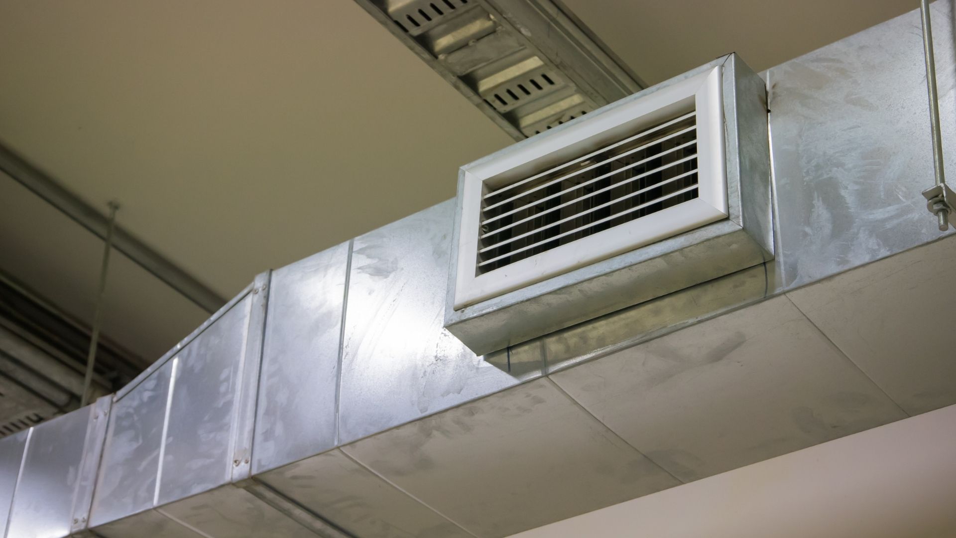 Nettoyage et assainissement du réseau de ventilation — Sainte-Rose, Laval